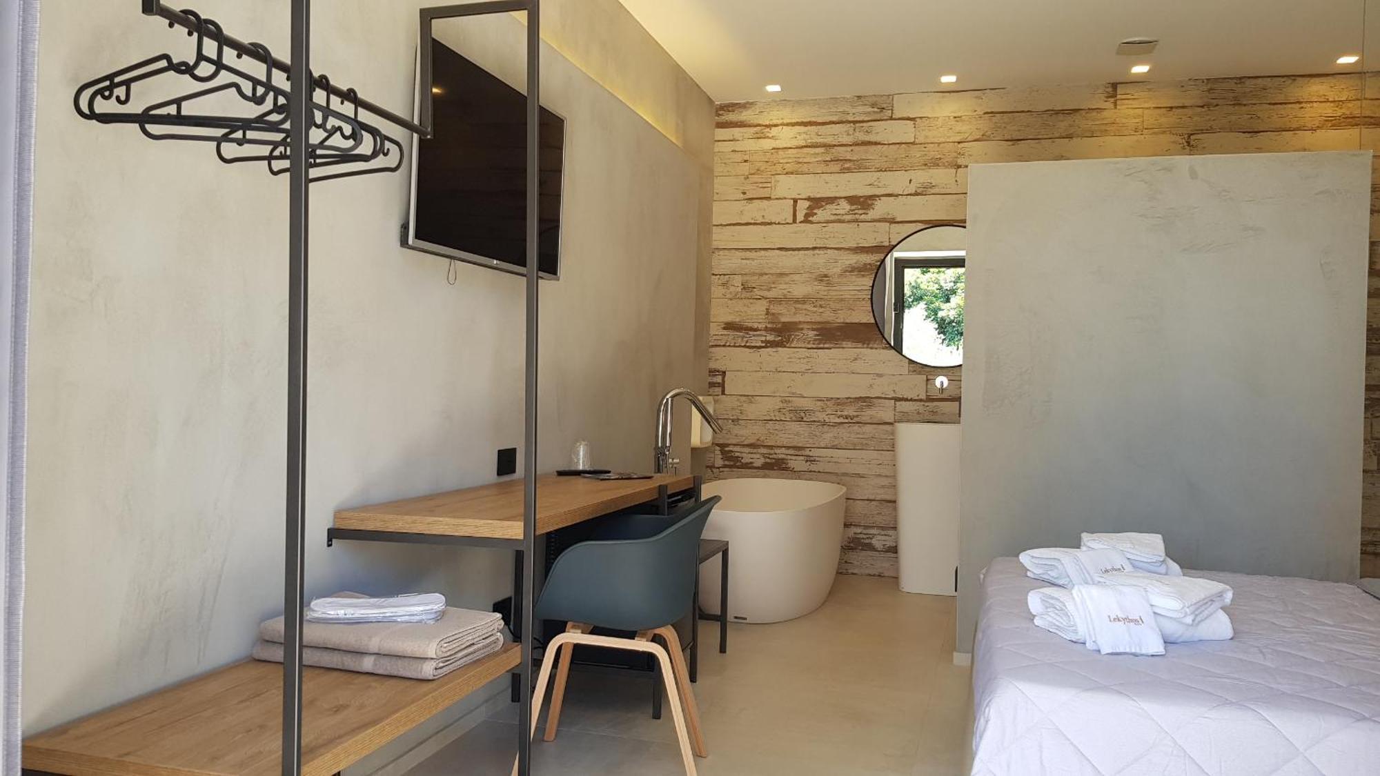 Bed & Breakfast Lekythos