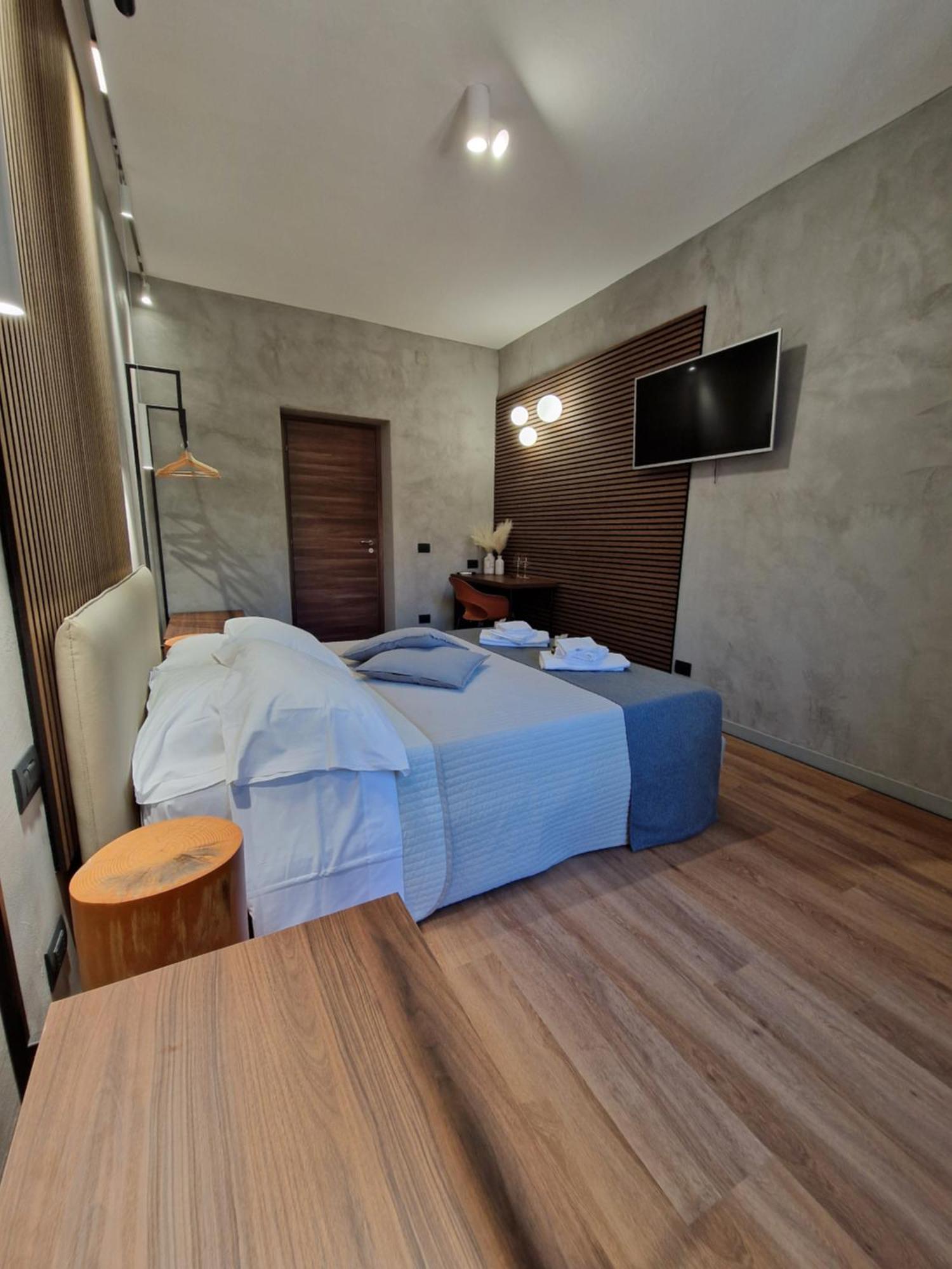 Bed & Breakfast Lekythos 2*